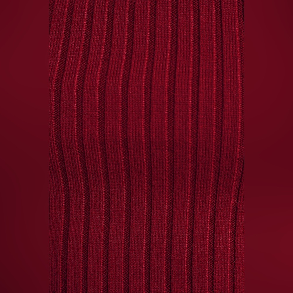 Lulu’s Perfect Timing Burgundy Ribbed Off-The-Shoulder Sweater Top NWT - Picture 6 of 6